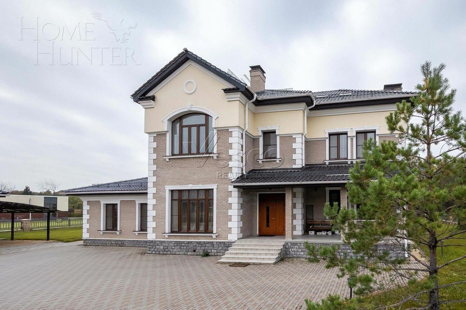 2-этажный коттедж 1 000 м² с отделкой