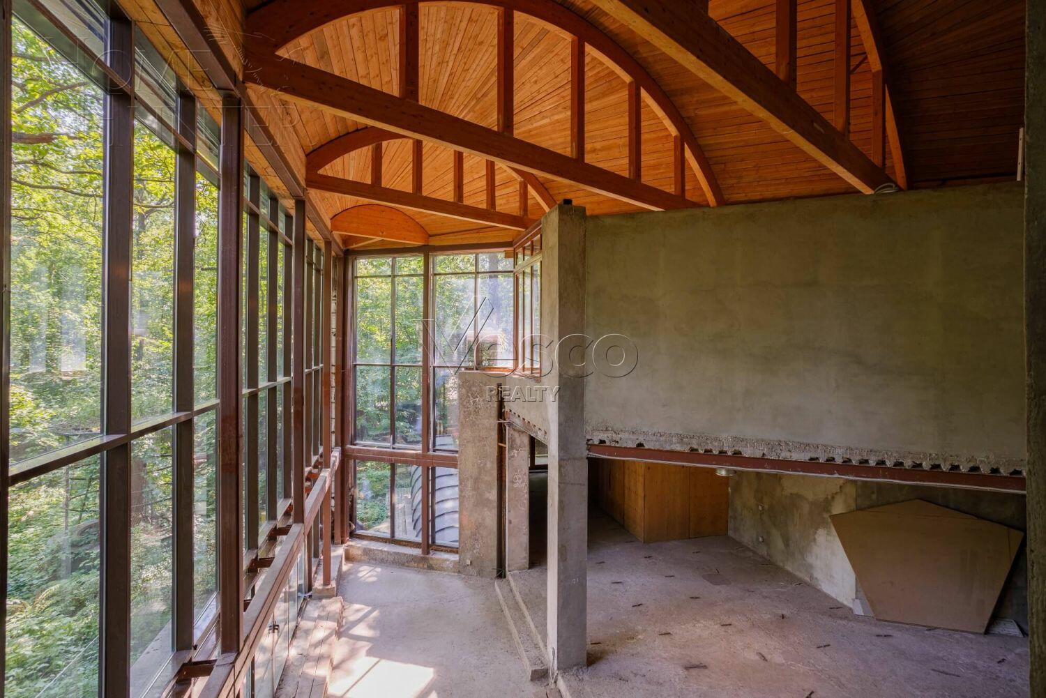 3-этажный коттедж 1 018 м² без отделки