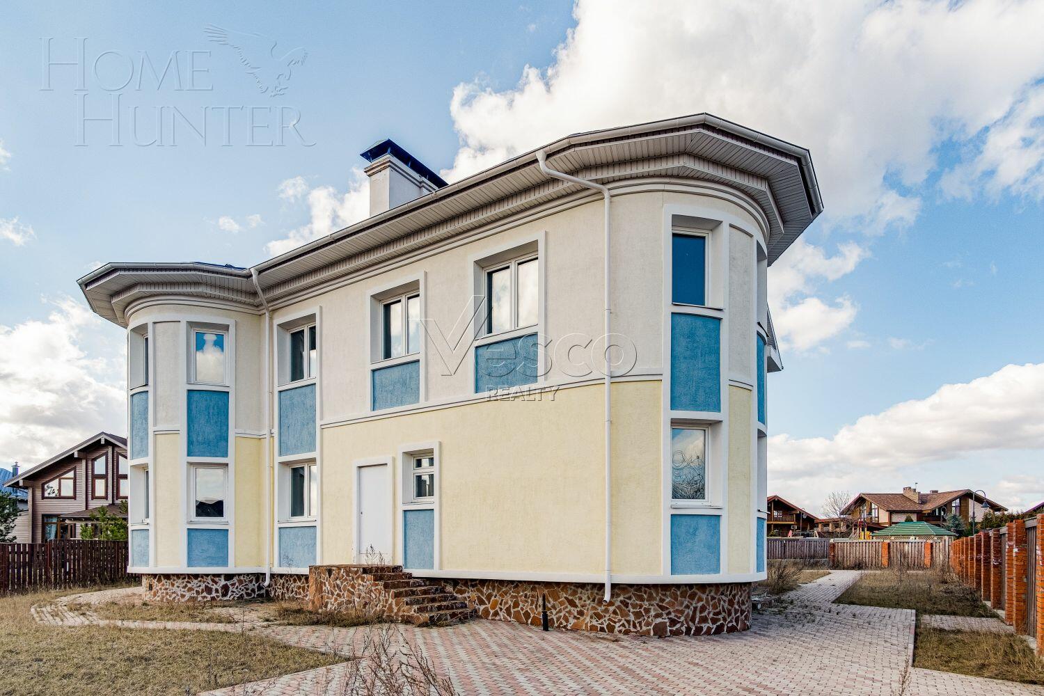 2-этажный коттедж 300 м² без отделки