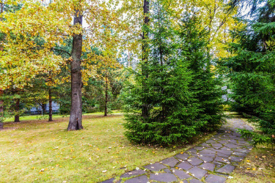 2-этажный коттедж 1 400 м² с отделкой