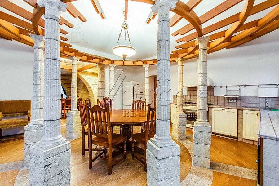 2-этажный коттедж 720 м² с отделкой