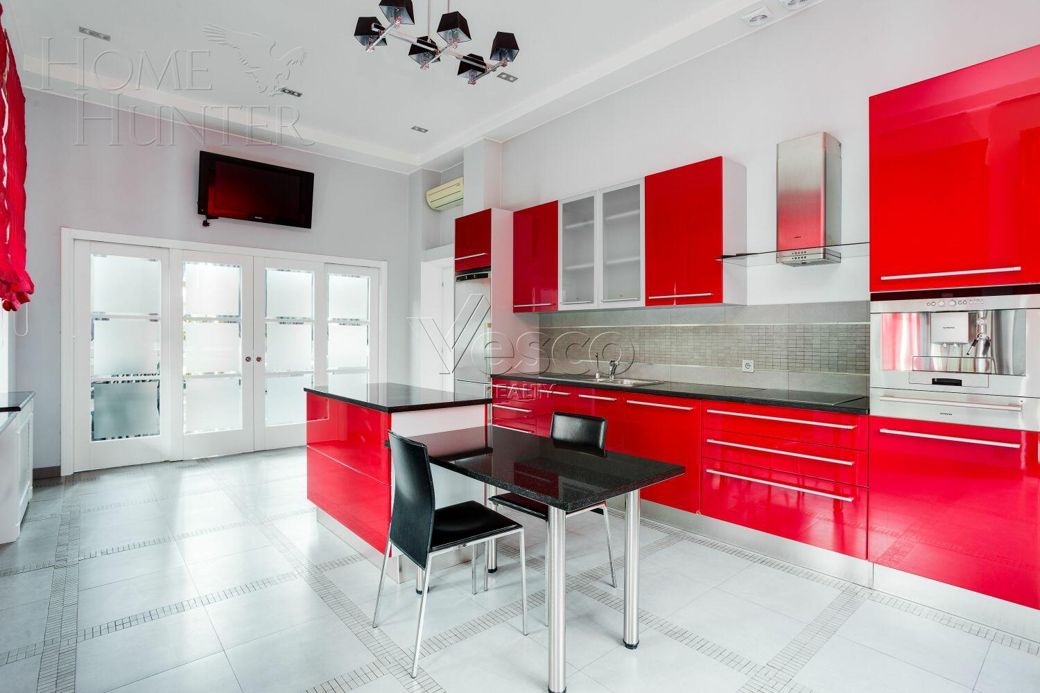 2-этажный коттедж 580 м² с отделкой