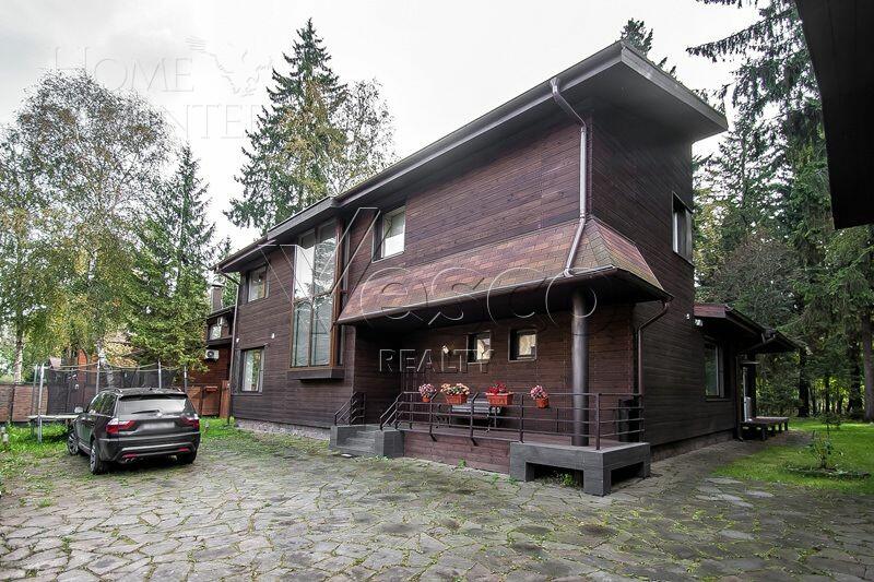 2-этажный коттедж 380 м² с отделкой