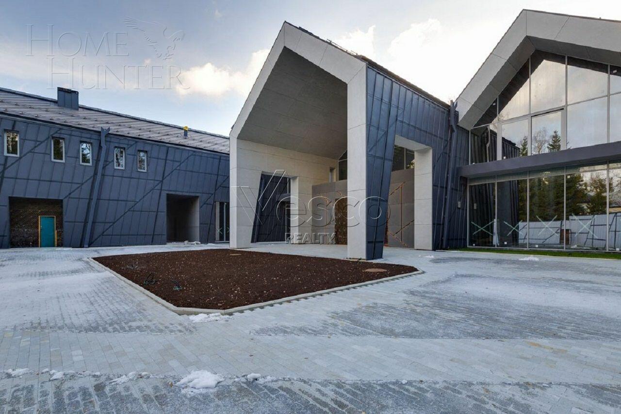 2-этажный коттедж 3 067 м² без отделки