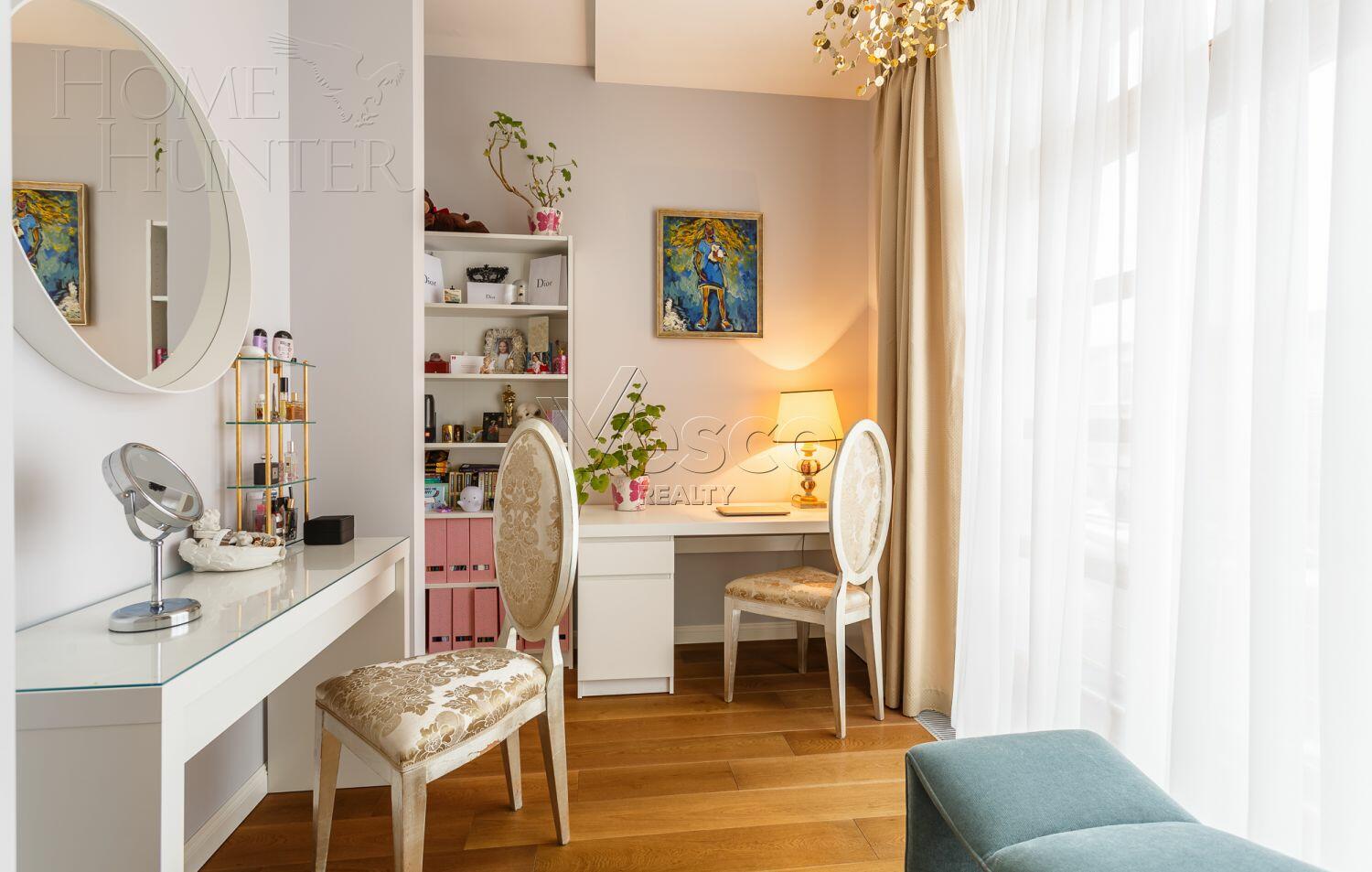 3-этажный таунхаус 360 м² с отделкой