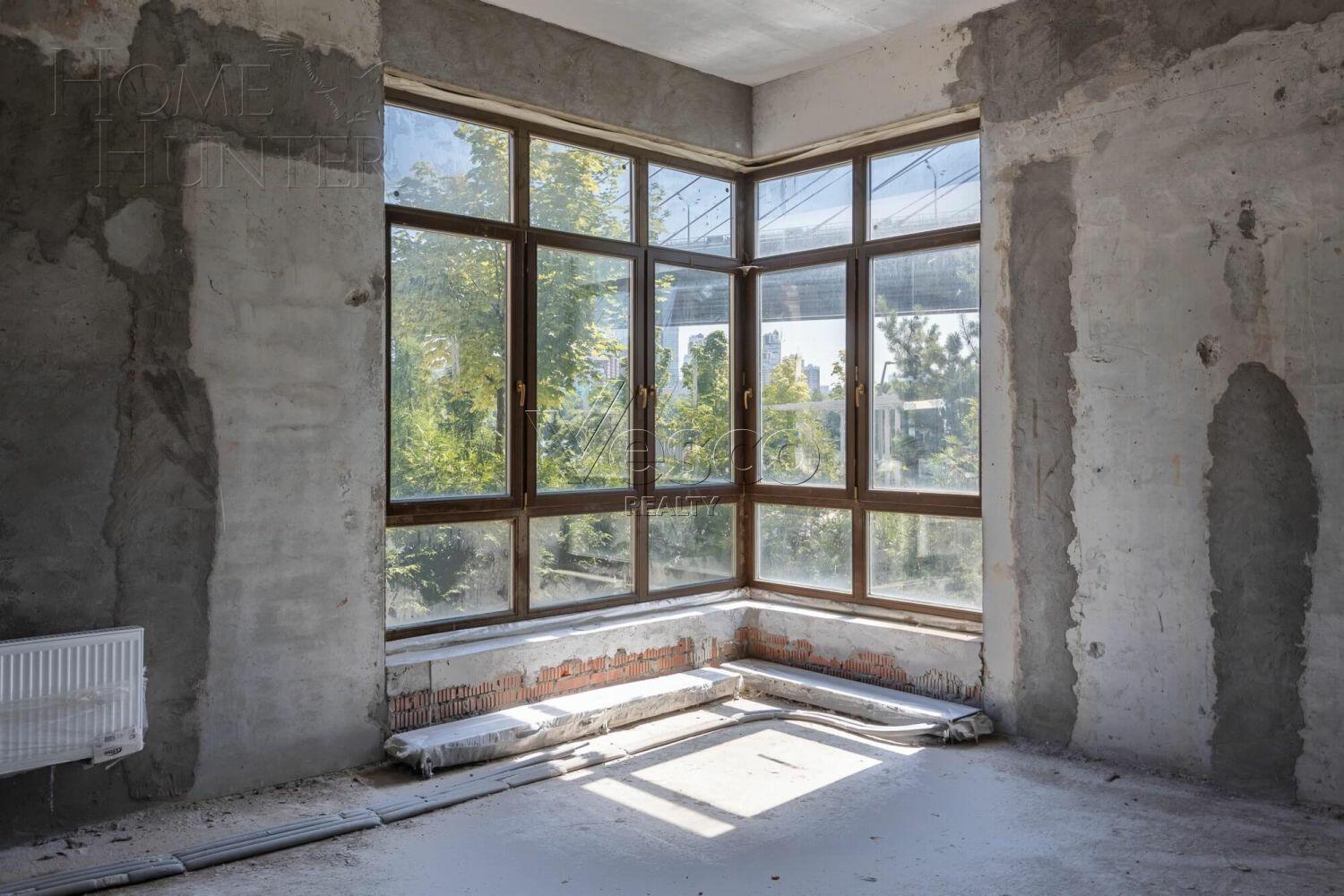 4-УРОВНЕВЫЙ ОСОБНЯК БЕЗ ОТДЕЛКИ 840 М² НА 1 ЭТАЖЕ