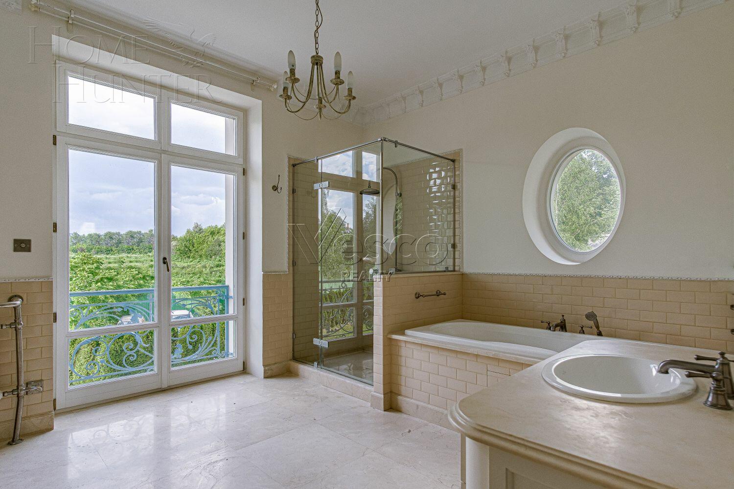 2-этажный коттедж 640 м² с отделкой