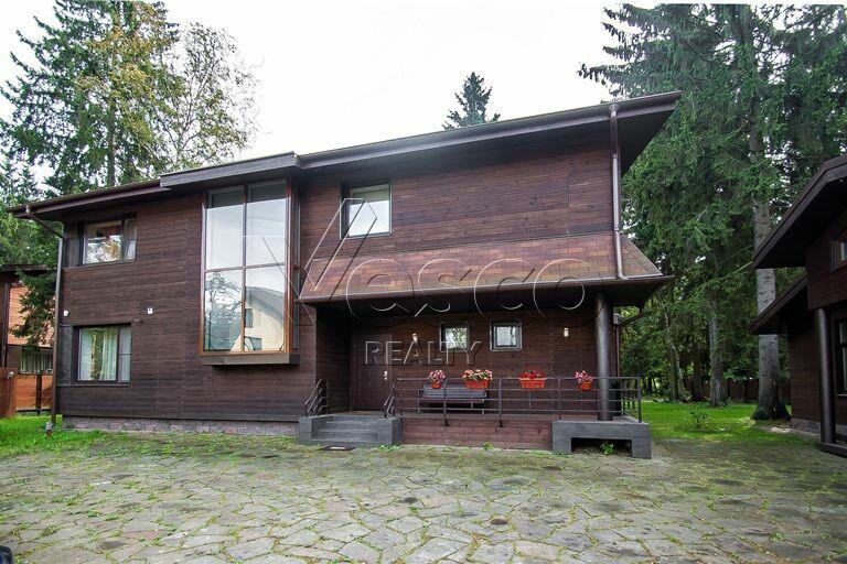 2-этажный коттедж 380 м² с отделкой