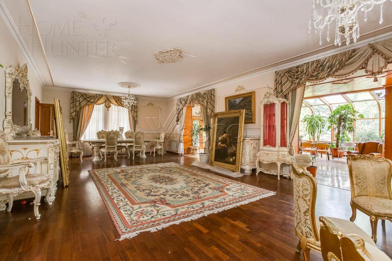 2-этажный коттедж 650 м² с отделкой