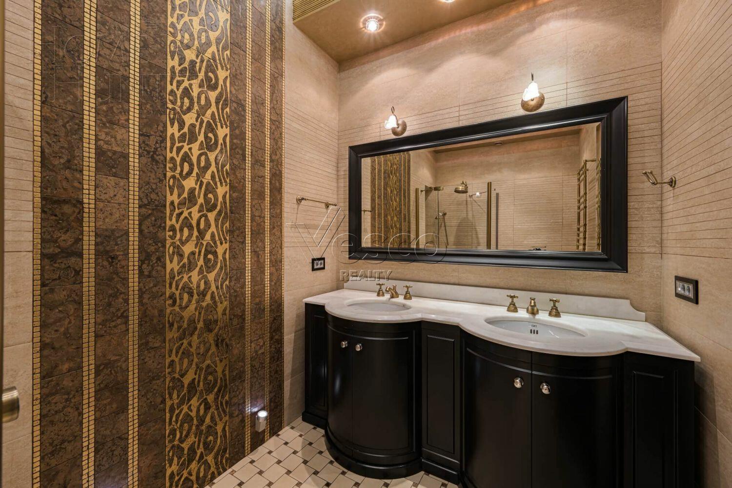 4-КОМН. КВАРТИРА С ОТДЕЛКОЙ 158.4 М² НА 4 ЭТАЖЕ