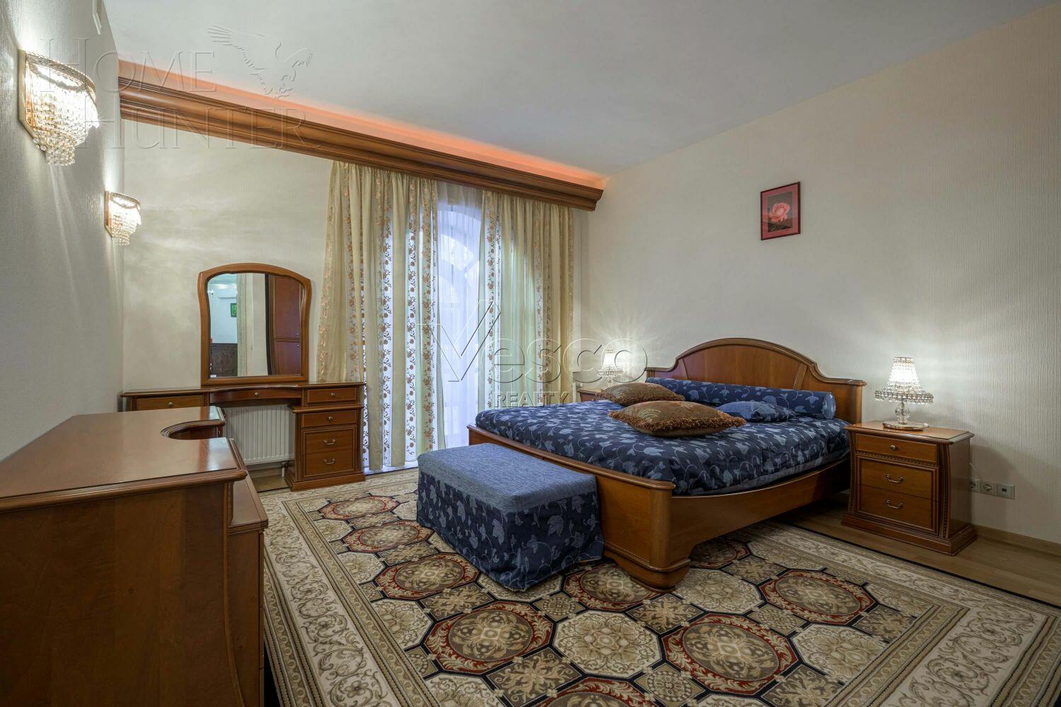 2-этажный коттедж 1 720 м² с отделкой