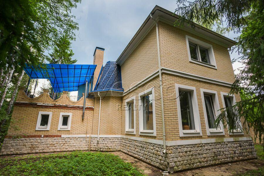 2-этажный коттедж 280 м² без отделки