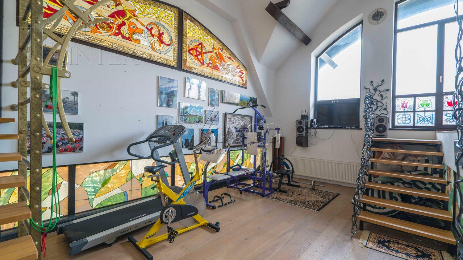 2-этажный коттедж 630 м² с отделкой