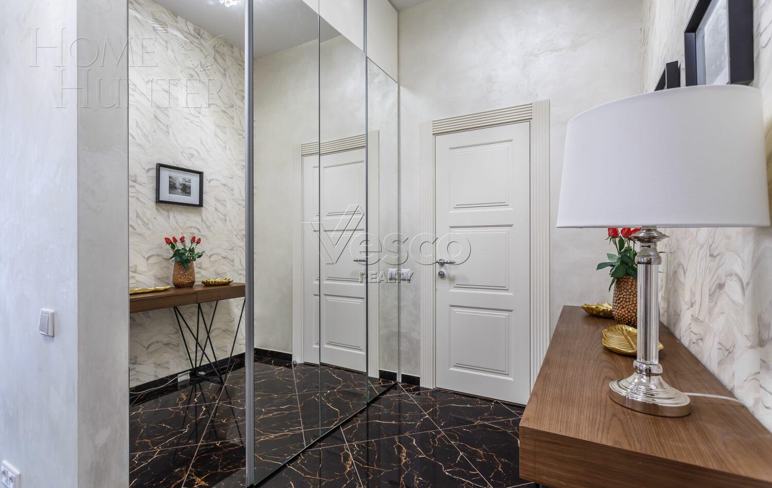 3-этажный таунхаус 360 м² с отделкой