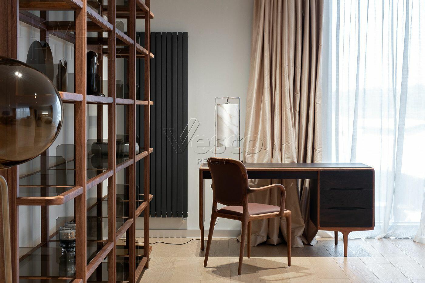 3-этажный коттедж 2 600 м² с отделкой