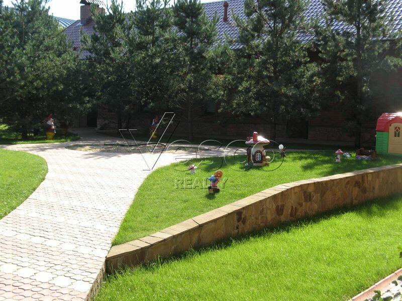 3-этажный коттедж 1 200 м² с отделкой