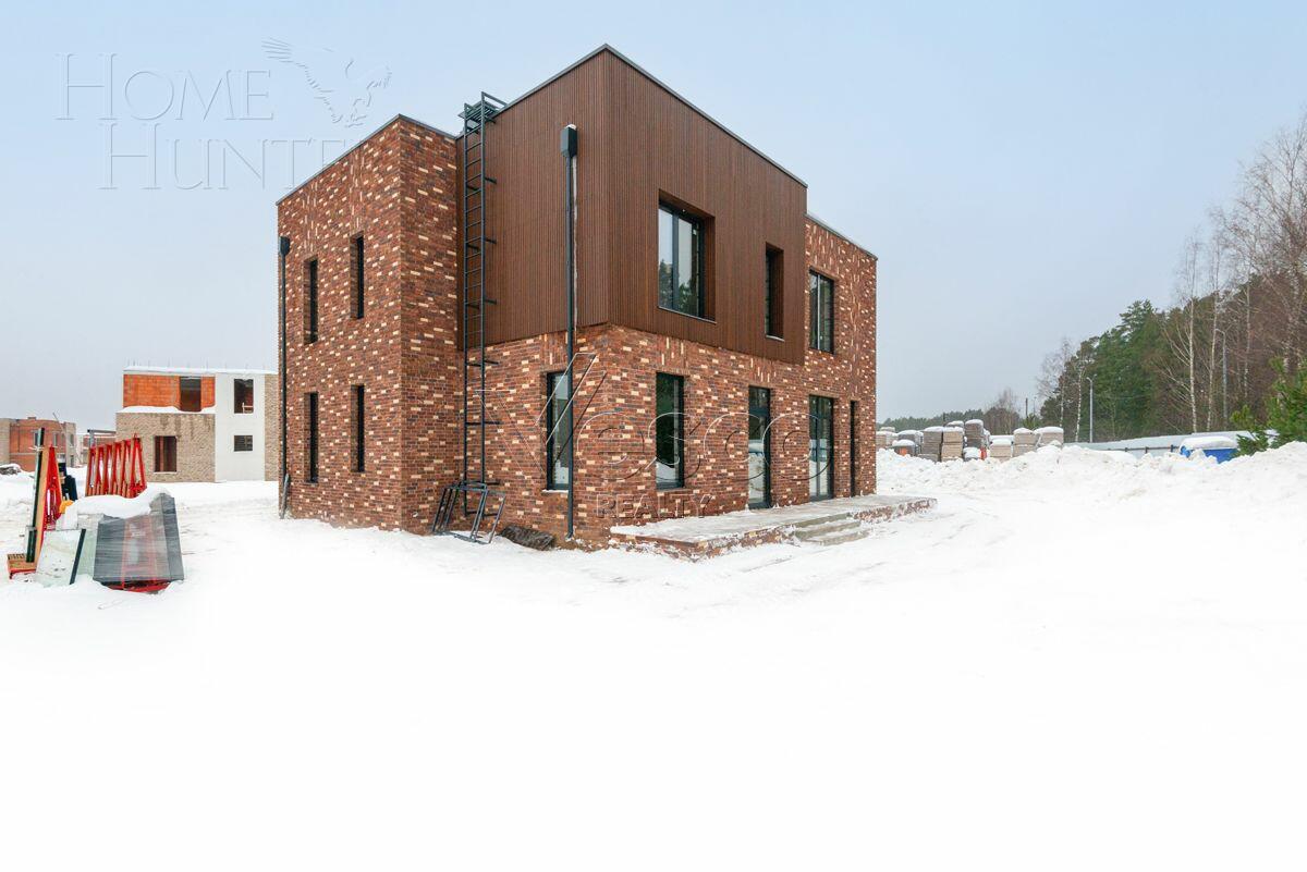 2-этажный коттедж 290.2 м² без отделки