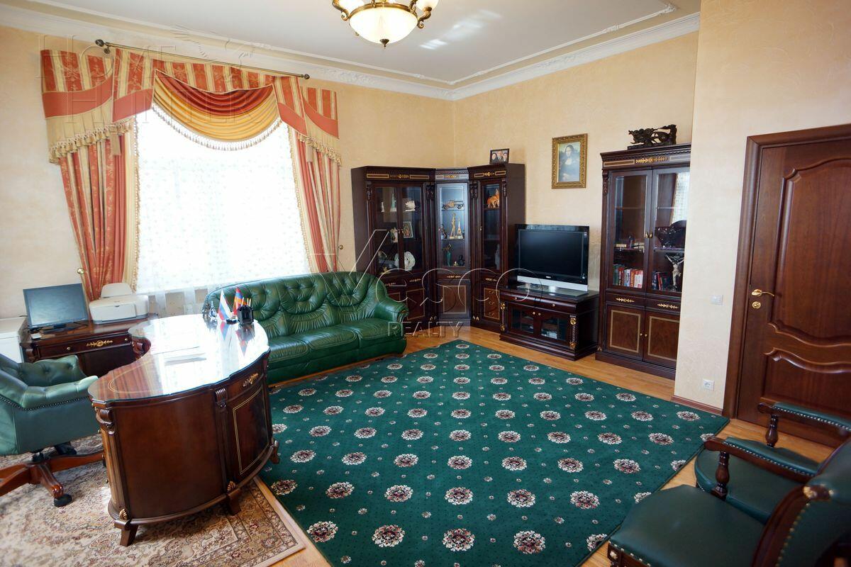 2-этажный коттедж 500 м² с отделкой