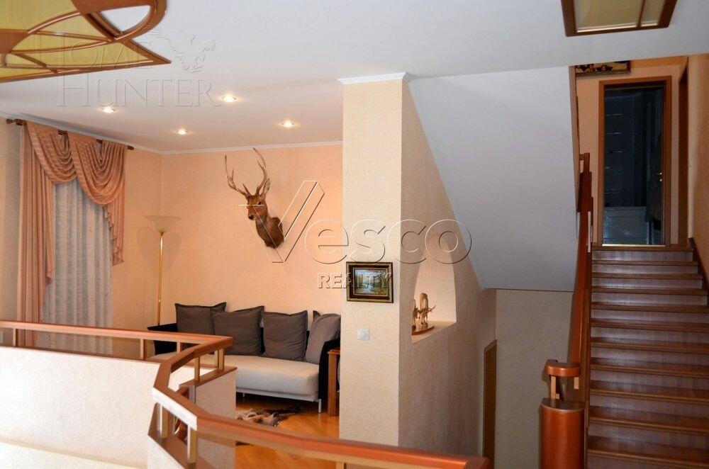 2-этажный коттедж 600 м² с отделкой