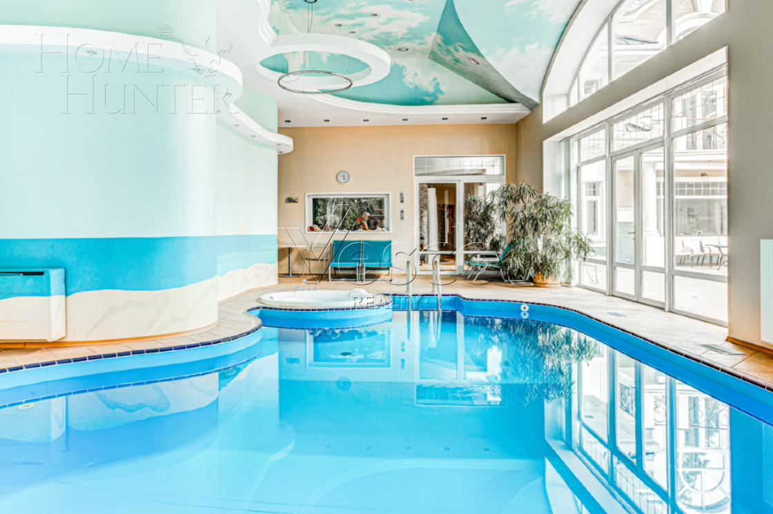 2-этажный коттедж 1 400 м² с отделкой