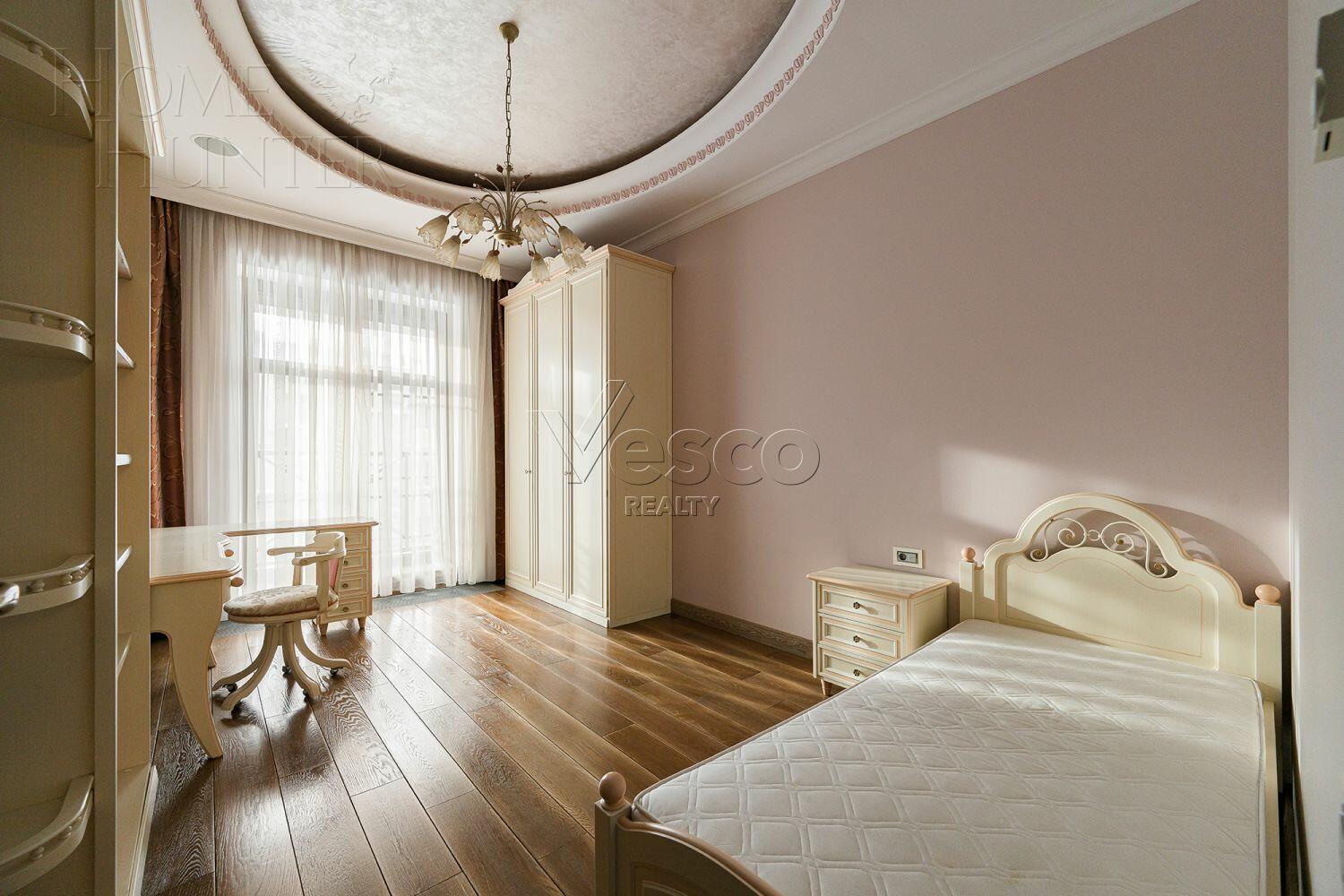 4-КОМН. КВАРТИРА С ОТДЕЛКОЙ 158.4 М² НА 4 ЭТАЖЕ