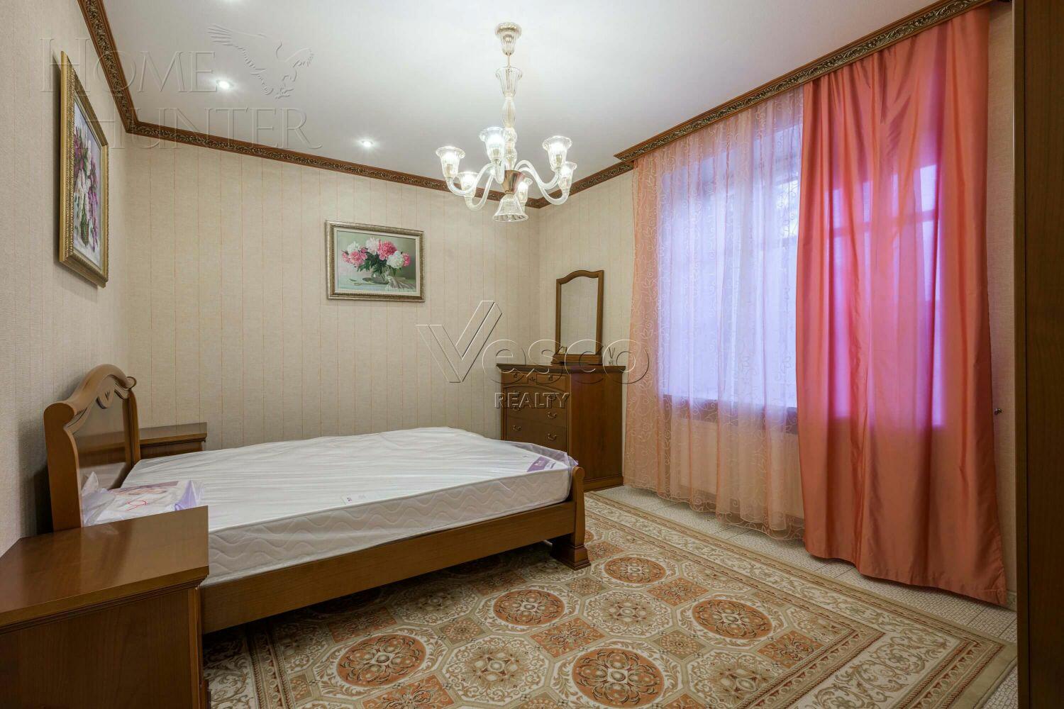 2-этажный коттедж 1 720 м² с отделкой