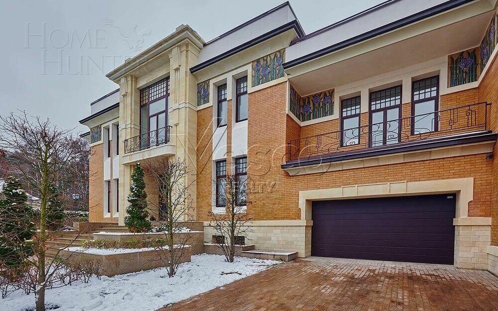 2-этажный коттедж 1 372 м² с отделкой