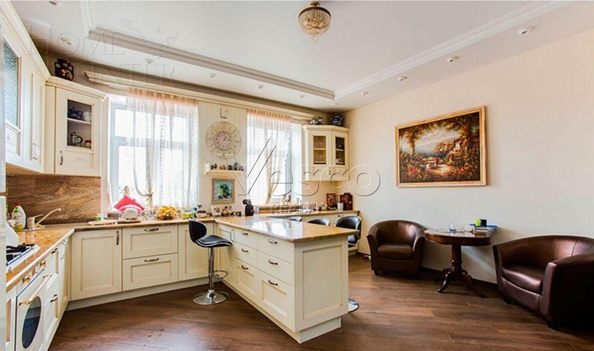 2-этажный таунхаус 516 м² с отделкой