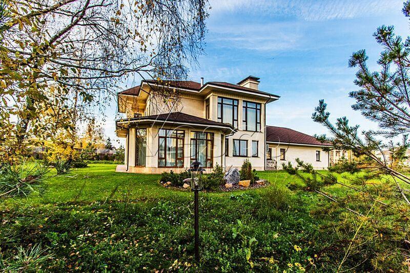 2-этажный коттедж 500 м² с отделкой