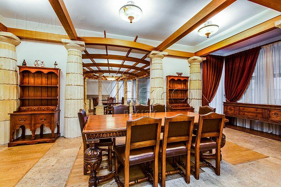 2-этажный коттедж 720 м² с отделкой