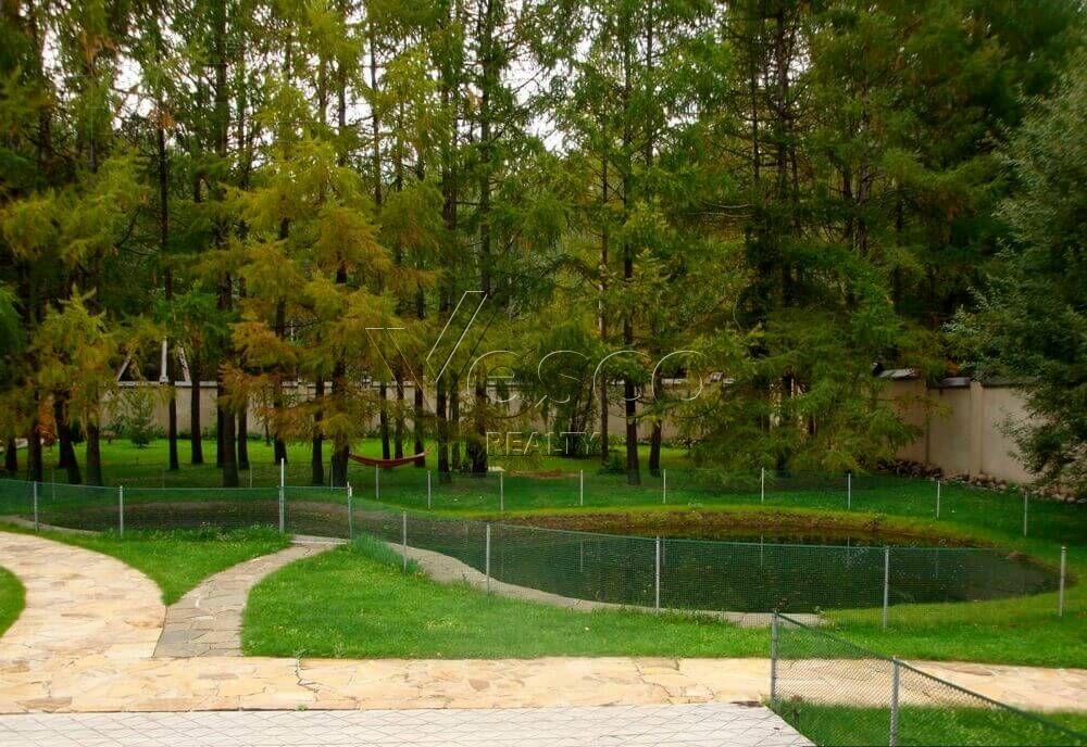 2-этажный коттедж 1 100 м² с отделкой