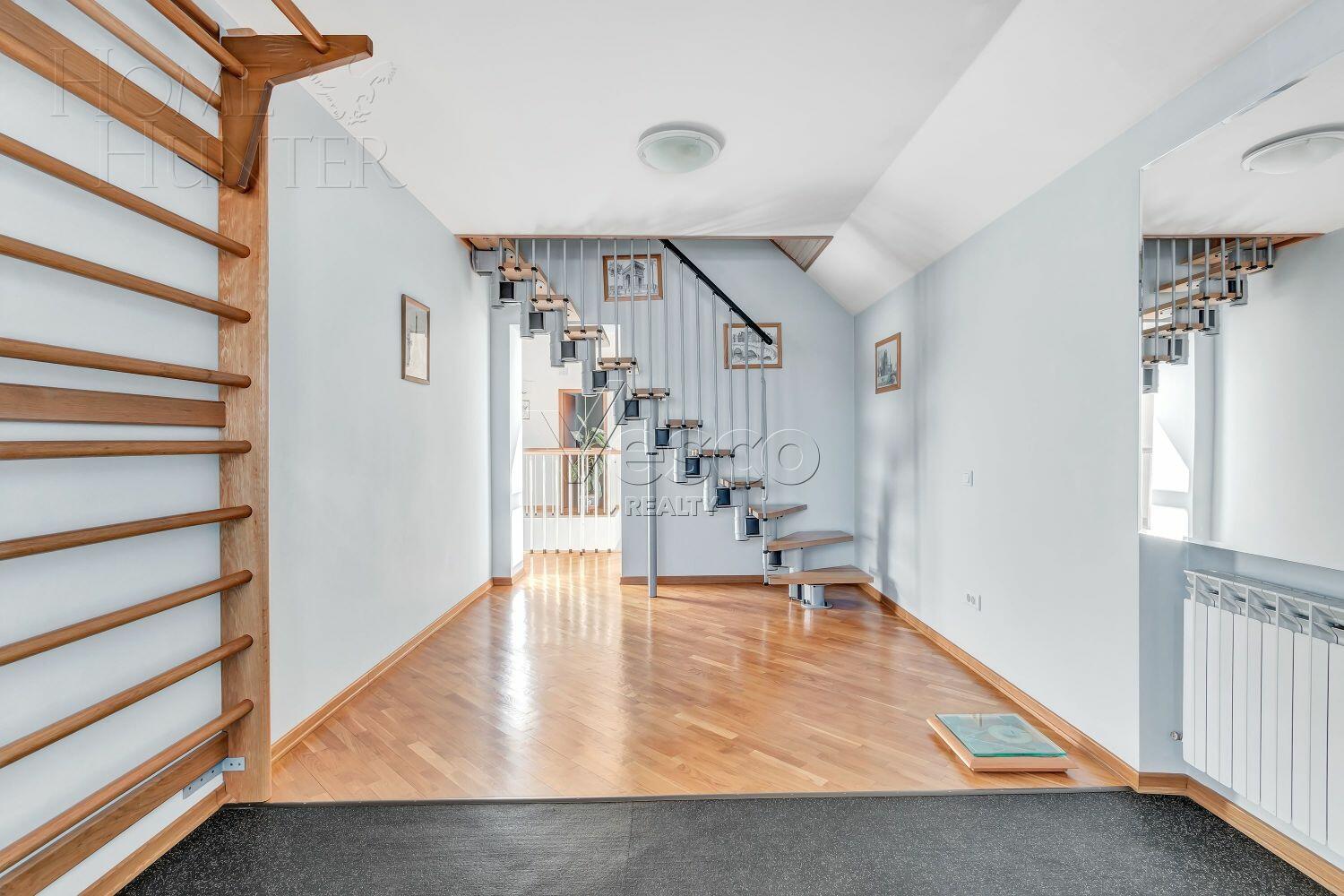 2-этажный коттедж 322 м² с отделкой