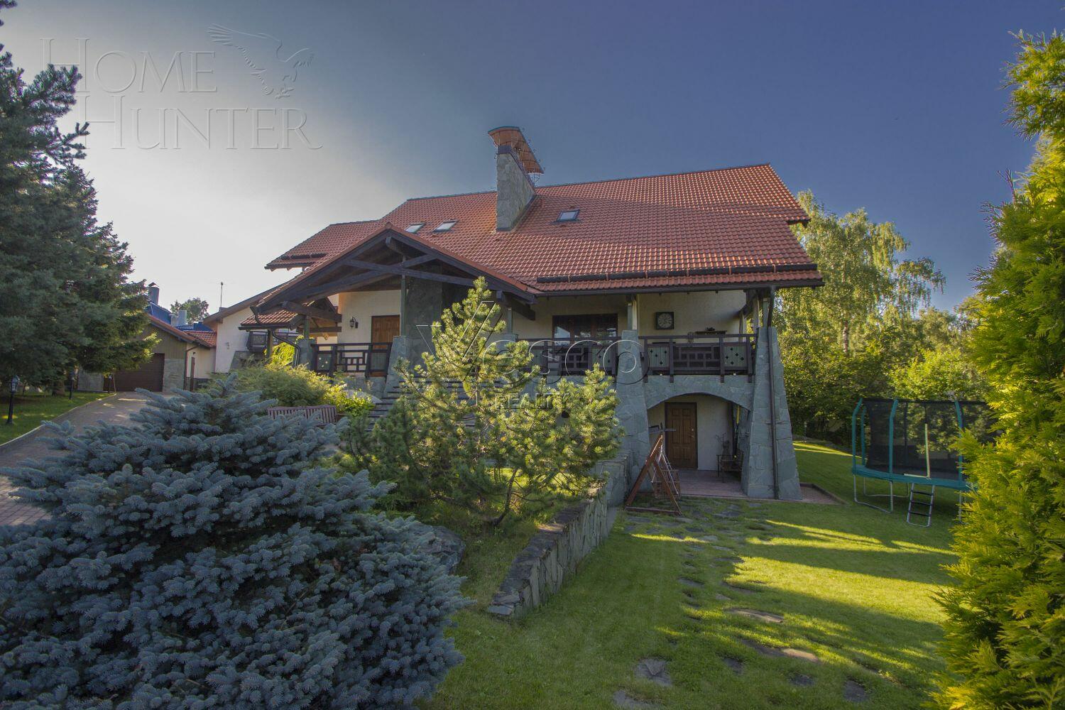 2-этажный коттедж 560 м² с отделкой