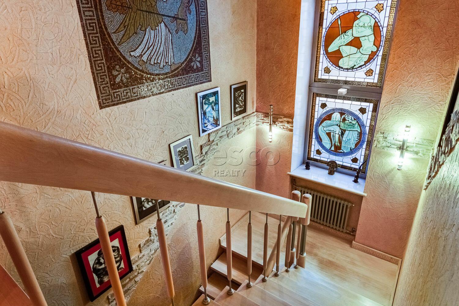 2-этажный коттедж 660 м² с отделкой