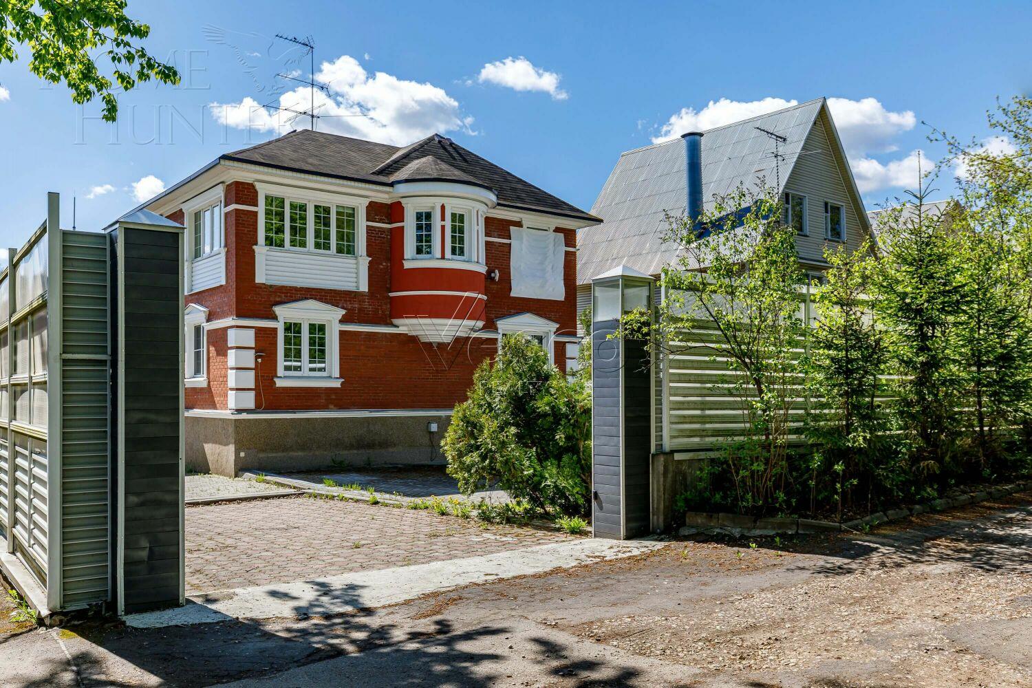 2-этажный коттедж 258 м² с отделкой