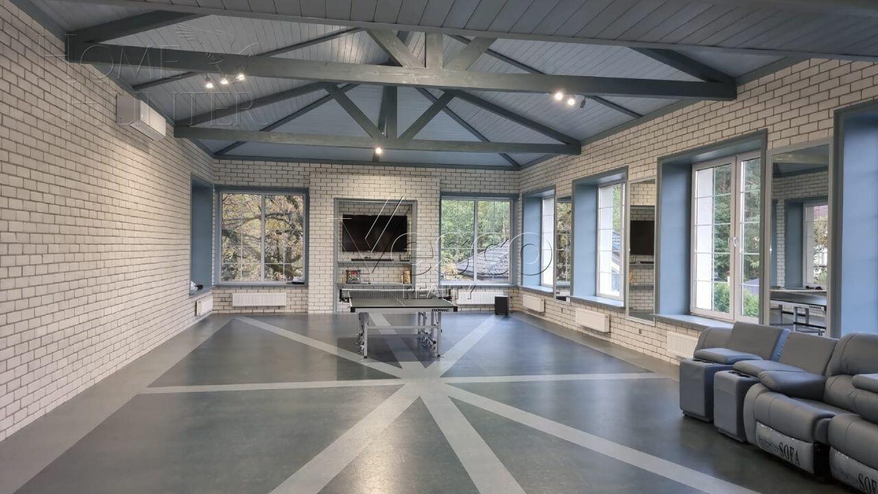 3-этажный коттедж 1 162 м² с отделкой