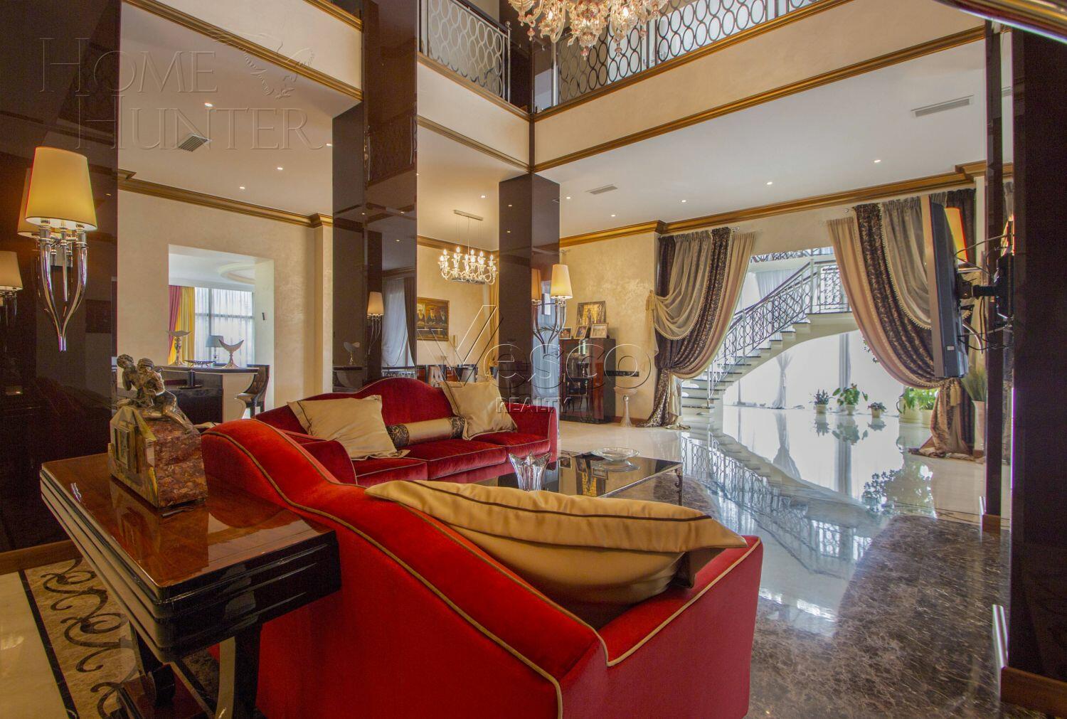 2-этажный коттедж 1 250 м² с отделкой