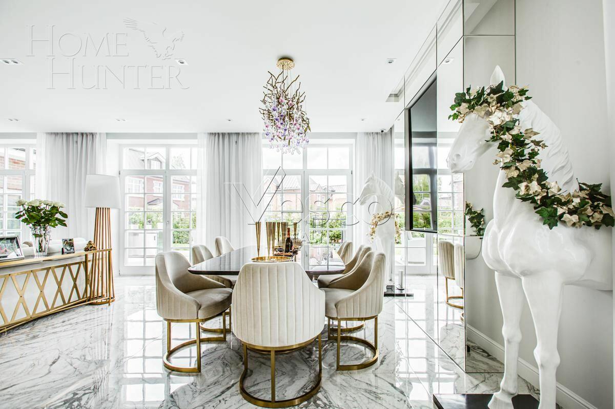 3-этажный коттедж 550 м² с отделкой