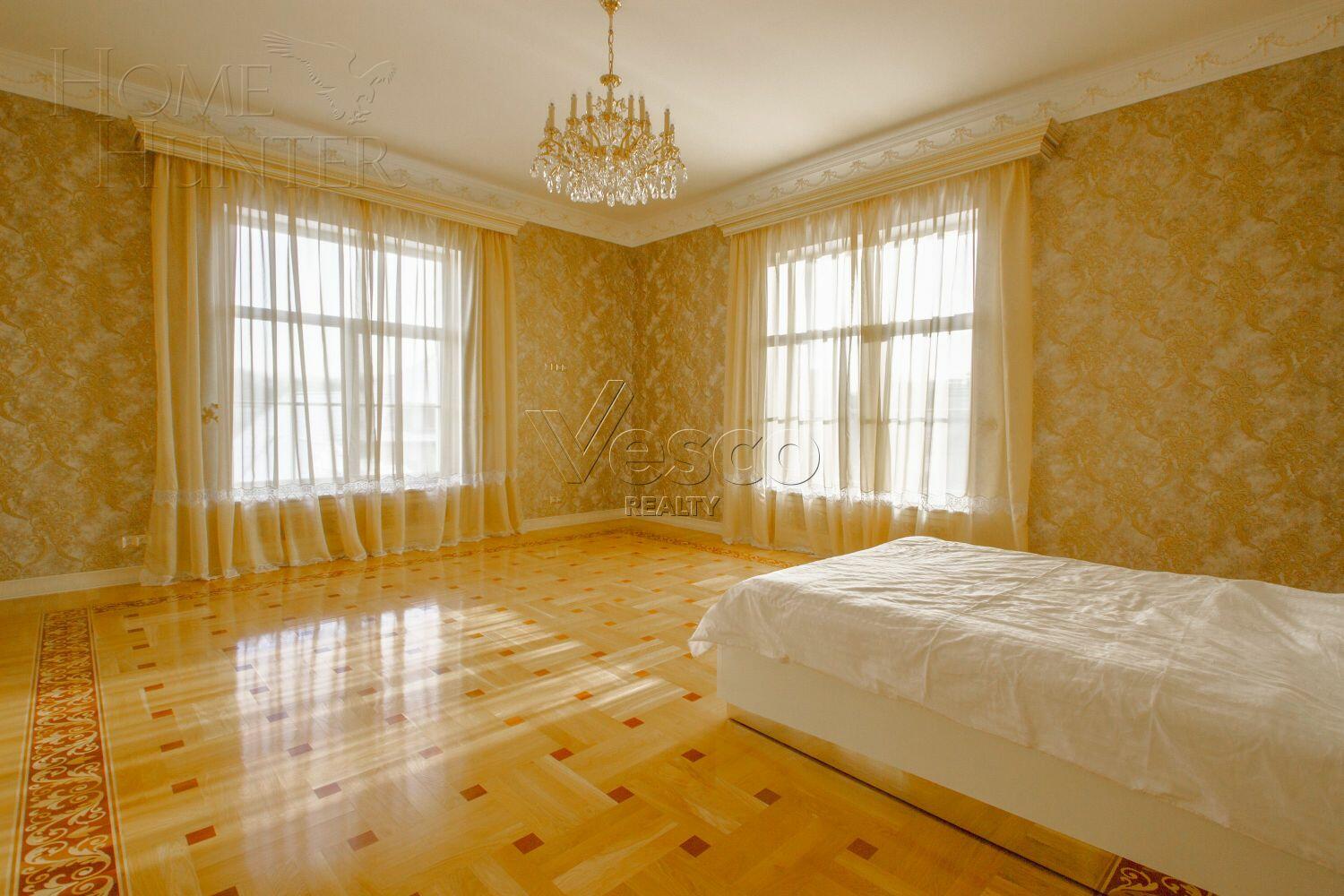 2-этажный коттедж 3 000 м² с отделкой