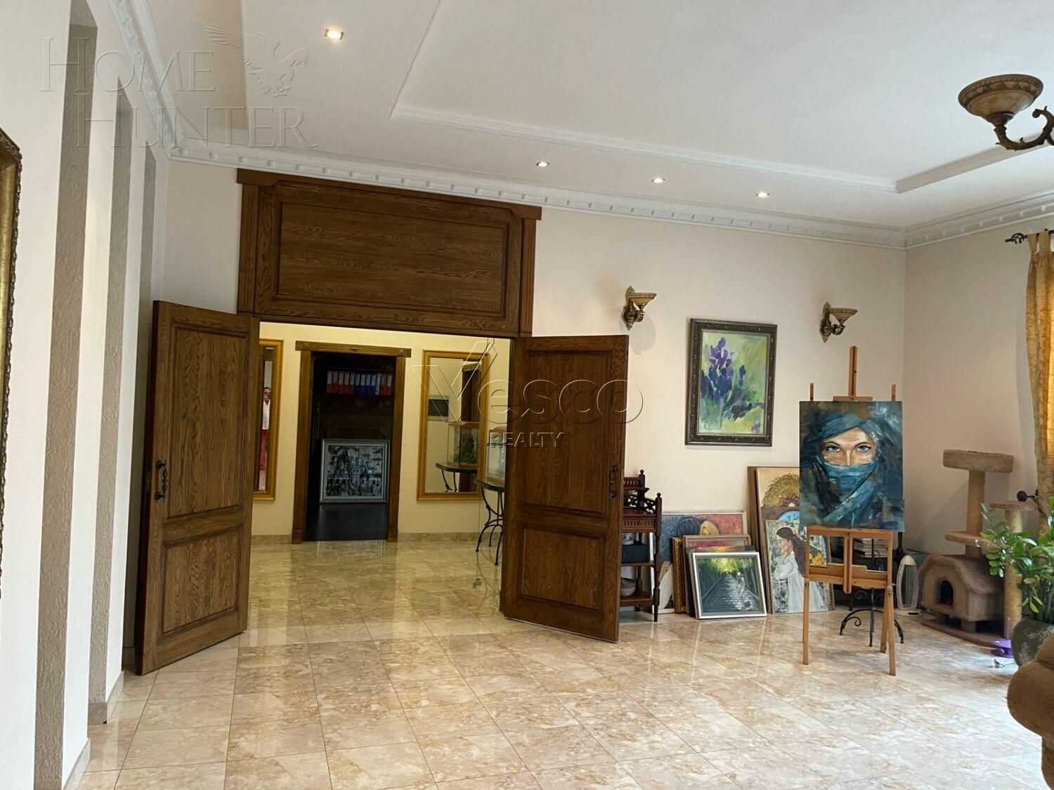 2-этажный коттедж 700 м² с отделкой