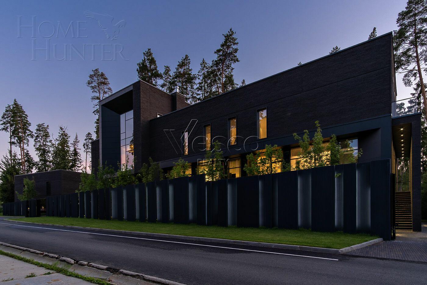 3-этажный коттедж 1 848 м² с отделкой