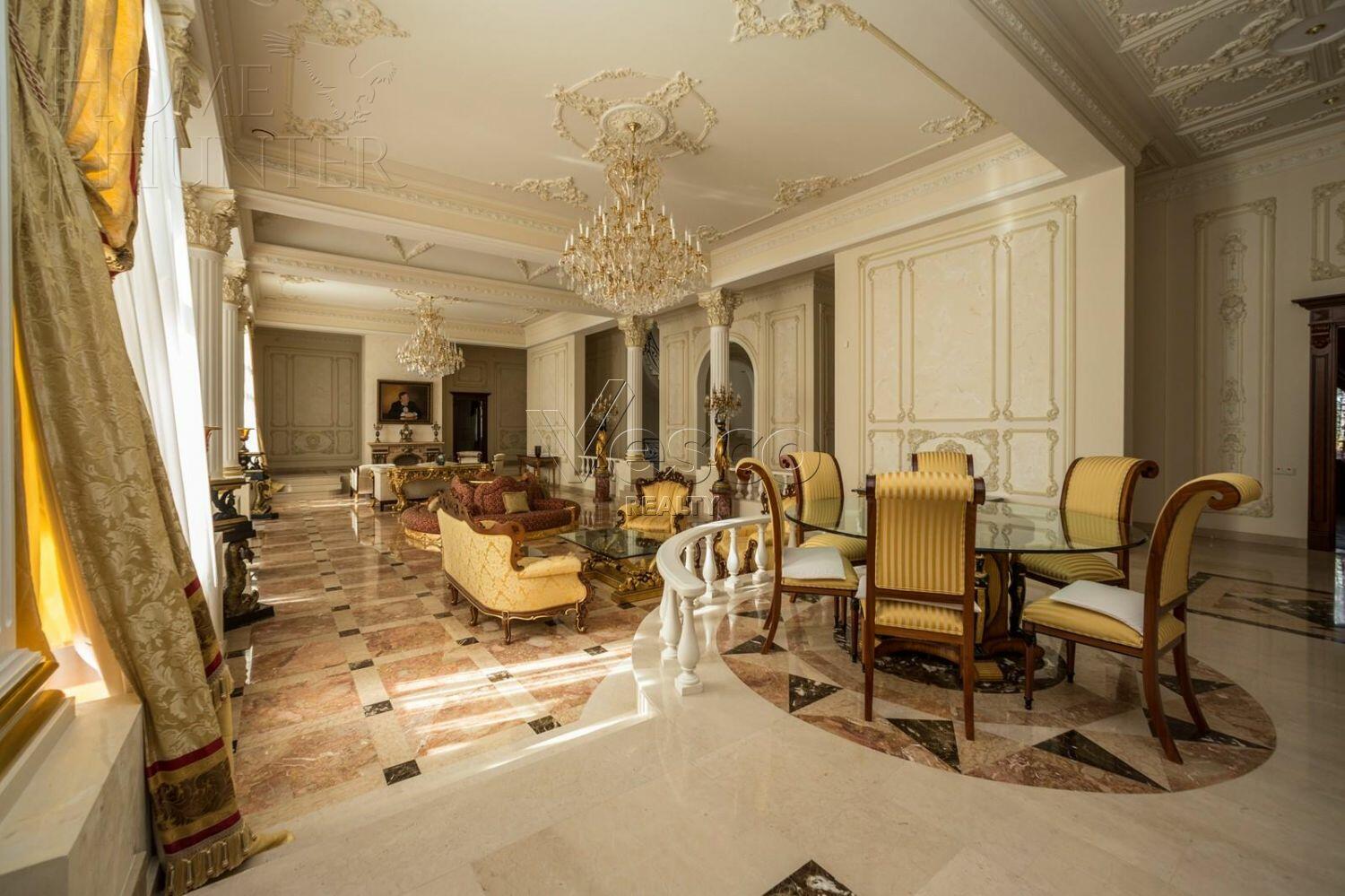 3-этажный коттедж 2 000 м² с отделкой