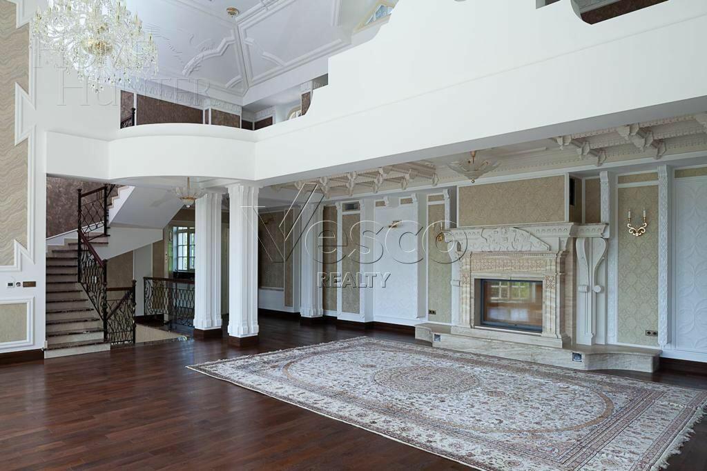 2-этажный коттедж 1 700 м² с отделкой