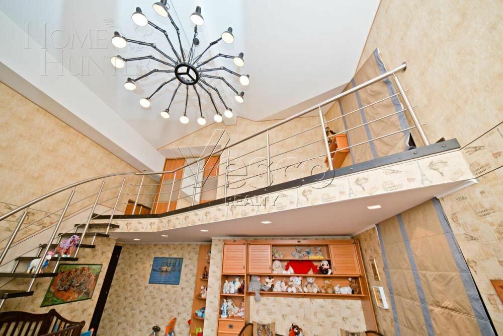 2-этажный коттедж 1 300 м² с отделкой