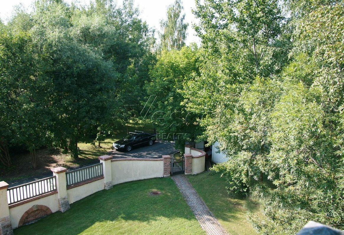 2-этажный коттедж 540 м² без отделки