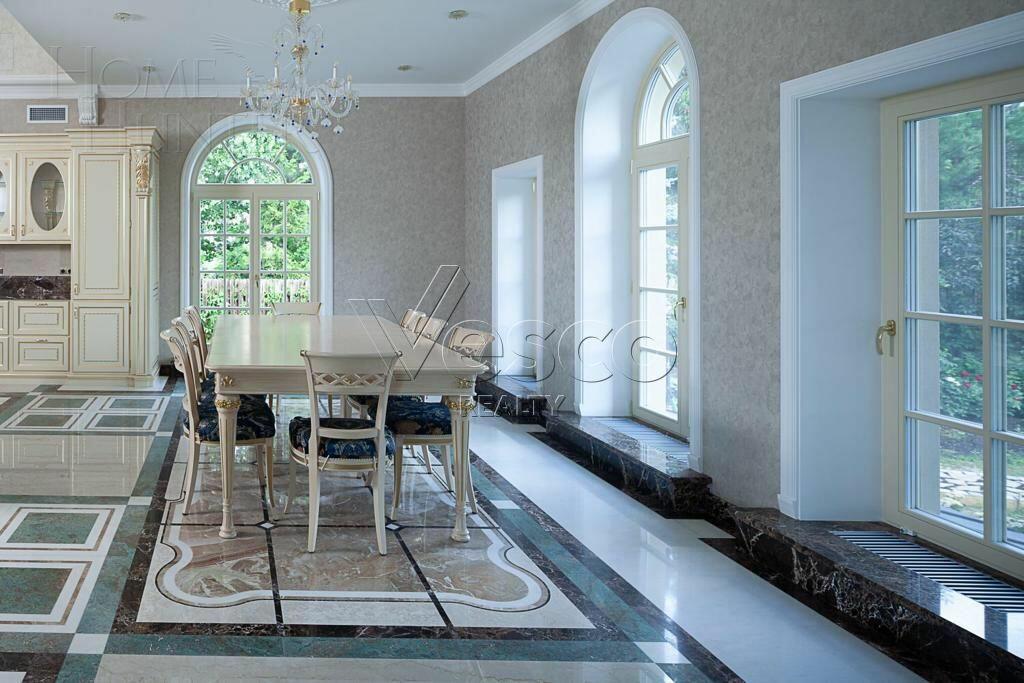 2-этажный коттедж 1 700 м² с отделкой