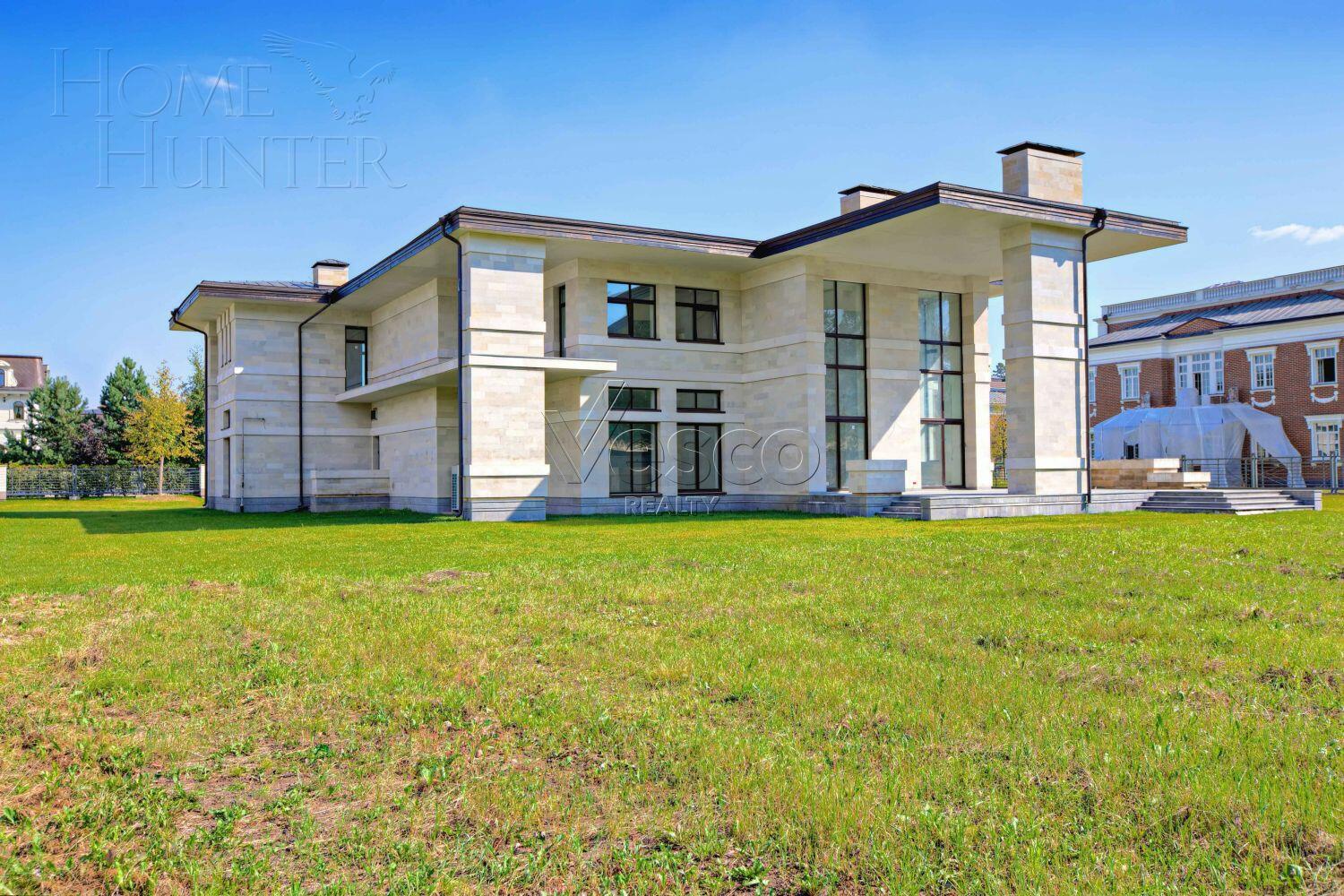 2-этажный коттедж 949 м² без отделки