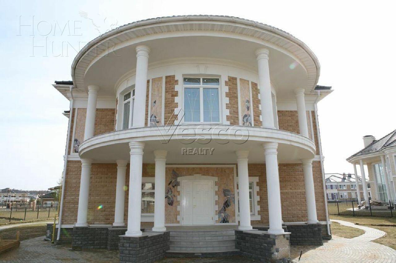 2-этажный коттедж 556.33 м² без отделки