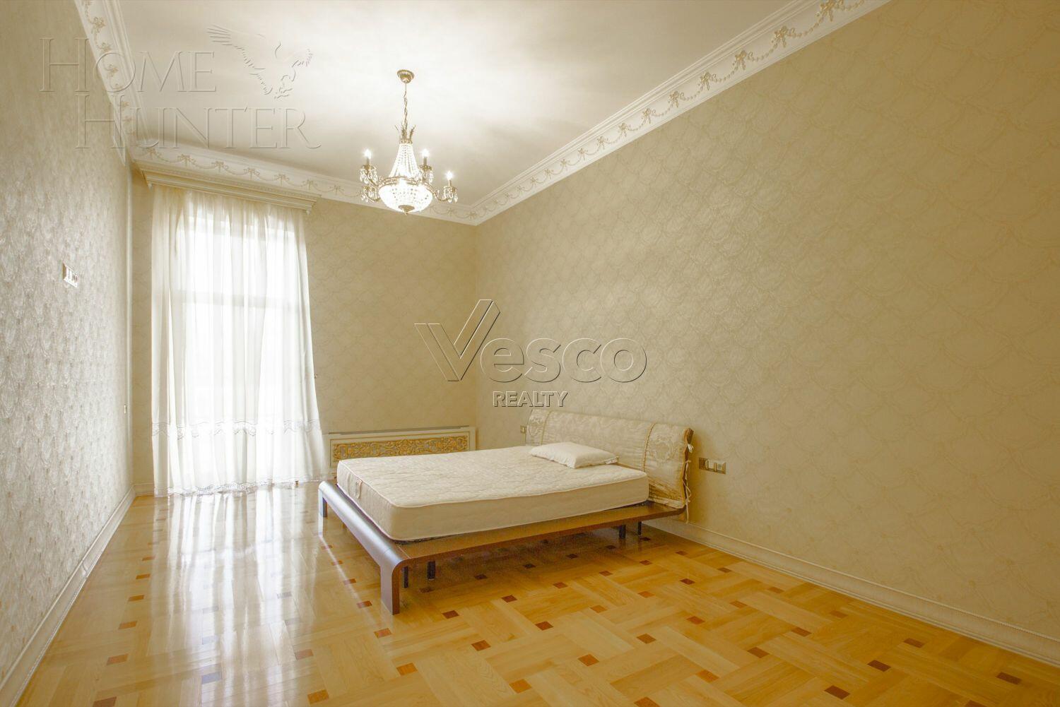 2-этажный коттедж 3 000 м² с отделкой