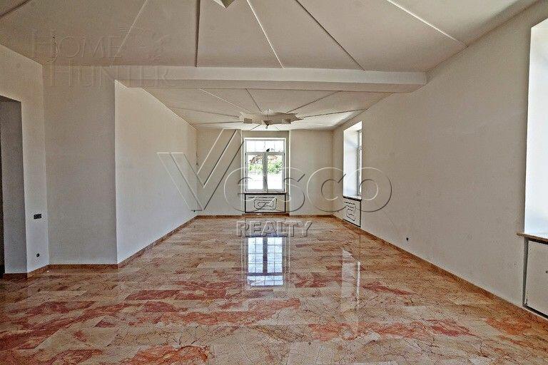 2-этажный коттедж 1 000 м² с отделкой